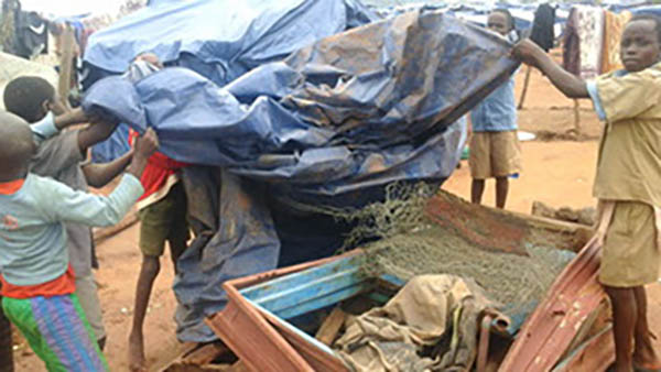 flood-victims-in-chingwizi-camp-crop