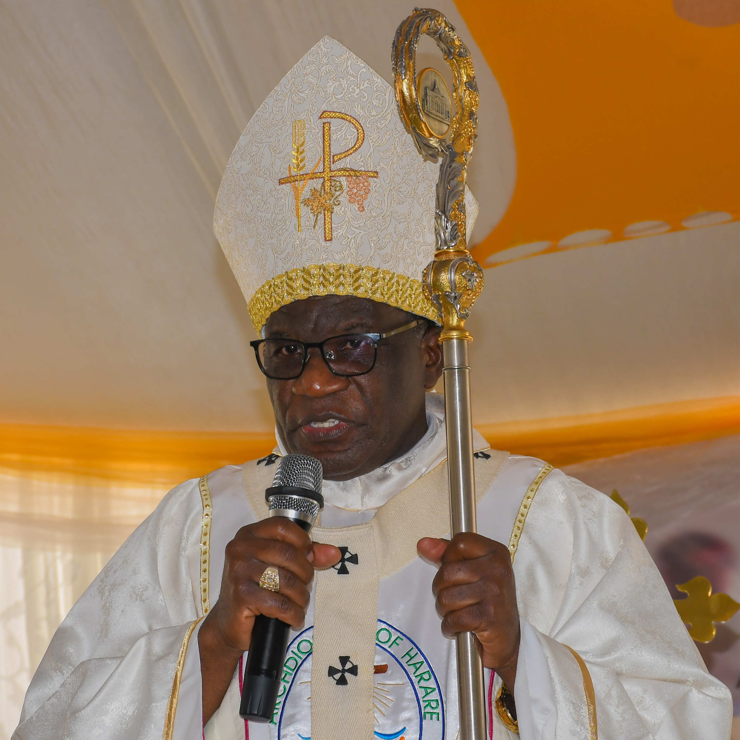 Archbishop Ndlovu Archbishop Robert C. Ndlovu